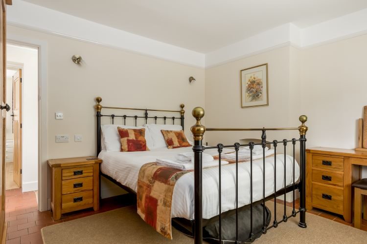 Bedroom in The Old Chemist in Burley The Old Chemist from New Forest Cottages - bedroom